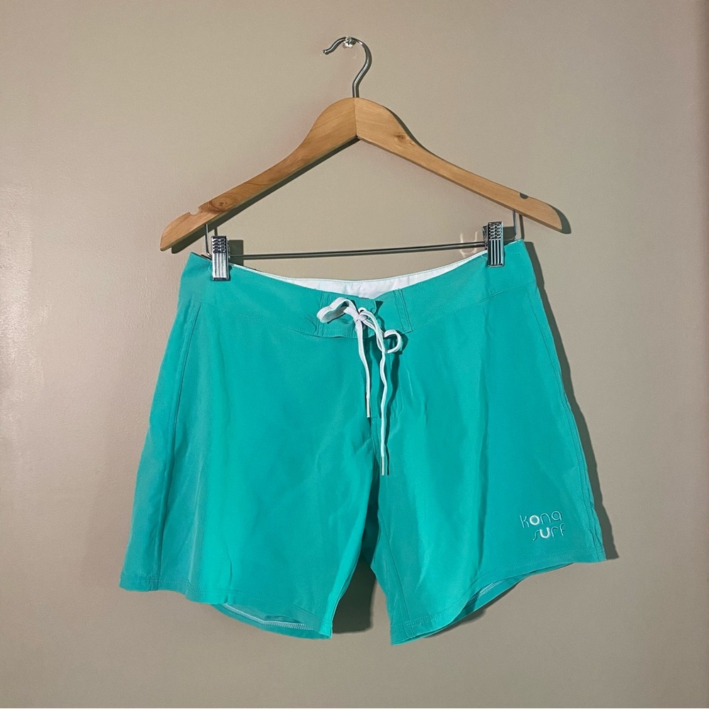 Kona Surf / Shorts / New